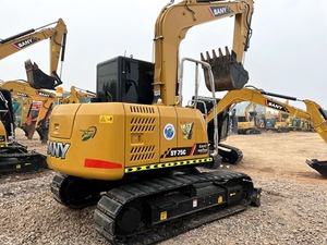 Excavatrice sur chenilles haute performance avec moteur puissant, faible consommation de carburant, forte force de creusement pour la construction - Product Image 4