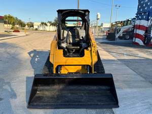 Professional Grade Used CAT 259D3 Compact Track Loader Enclosed Cab Air Conditioning Joystick Controls Diesel Engine - Product Image 2