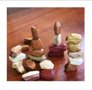 Jouets éducatifs en bois de qualité supérieure pour enfants, jouets artisanaux, pierres Tumi Ishi, bois de qualité supérieure et de source durable - Product Image 1