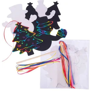 Set di Decorazioni Personalizzate PROKOP per Feste con Ornamenti e Gadget in Carta da Grattare - Product Image 1