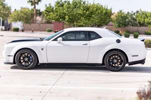 2023 Challenger SRT Hellcat Widebody Jailbreak เครื่องยนต์ Hemi V8 ซูเปอร์ชาร์จ  ตกแต่งครบครัน  ปรับแต่งบางส่วน - Product Image 3