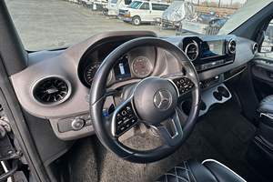 Mercedes-Benz Sprinter 3500XD 4x4 2022 en Perfectas Condiciones - Product Image 5