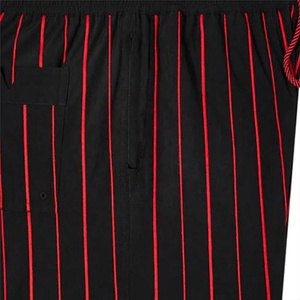 Shorts pour hommes en tissu tissé, à rayures noires et rouges, avec cordon de serrage, taille mi-haute, décontractés, longueur courte, pour l'été - Product Image 3