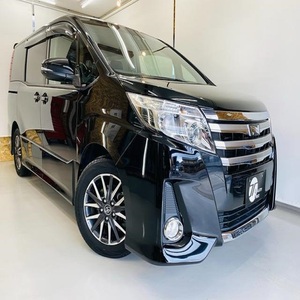 Volante a la derecha 2023 usado para SUV Noah con tracción total, asientos de cuero, neumáticos R17, interior oscuro en venta - Product Image 4
