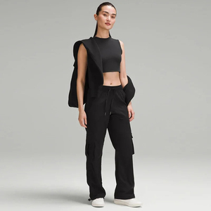 Pantalon de fitness léger à séchage rapide pour la course en plein air Taille moyenne Cargo à jambes larges Design décontracté avec multi-poches pour le printemps - Product Image 5