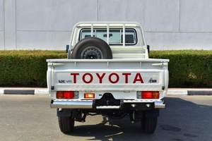 TOYOTA PICK-UP - Product Image 2