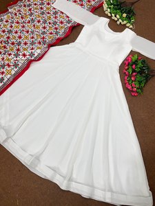 ชุดผ้าจอร์เจียแบบพิเศษ Navratri ดีไซน์ใหม่ชุดผ้าทอหนา9มม. ซีเนต - Product Image 2