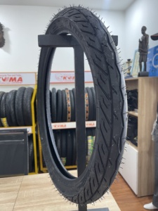 Pneu de moto K137 70/90-17, haute adhérence, pneu avant durable, paire avec K138 80/90-17 pour le marché d'Asie du Sud-Est et d'Afrique - Product Image 4