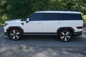 Hyundai Santa Fe 2024 impecablemente limpio - Product Image 4