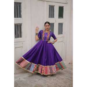 GOWN TISSUS & WORK Roman Avec fil multicolore avec travail miroir & Maslin Crochet Print Work - Product Image 1