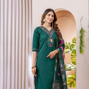 Lujo sostenido en moda étnica Exclusivo elegante recto Kurti Pant Dupatta Set para B2B Atelier & Boutique Retail - Product Image 1