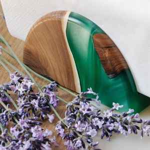 2025 Top vente classique Durable porte-serviettes résine et bois couleur personnalisée pour la maison salle à manger cuisine ornements pour cadeaux - Product Image 3