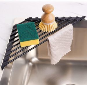 Estante de secado de platos enrollable triangular pequeño con marco de acero inoxidable con revestimiento de silicona para esquinas de fregadero - Product Image 4