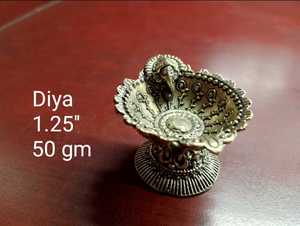 Traditional Style <b>Brass</b> Diya <b>Oil</b> <b>Lamp</b> - Product Image 3