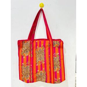 Bolso Tote de Algodón Acolchado con Estampado de Tigre, Hecho a Mano, de Primera Calidad, 18x18 Pulgadas, Ligero, Resistente y Moderno para Uso Diario, de BARMER CRAFT HOUSE - Product Image 6