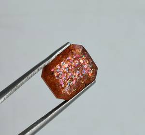 ของแท้สีชมพูเกล็ด Sunstone 8X10 มม.4.42 กะรัตที่เต็มไปด้วยสายรุ้งตาข่ายหลายเกล็ด Sunstone สําหรับเครื่องประดับทํา OEM - Product Image 5