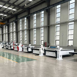 Machine de découpe automatique CNC pour cuir synthétique, pour sacs à main, chaussures, sièges de voiture, housses de canapé, industrie de l'habillement - Product Image 5