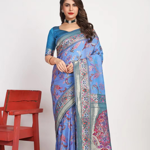 Sari en soie douce avec bordure tissée Zari par FabZone - Product Image 1