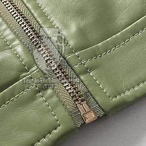 Chaqueta de Cuero para Mujer, Moderna y Popular, Color Sólido Único, Chaqueta de Invierno para Mujer, Servicios OEM, Logotipo y Diseño Personalizado Disponible - Product Image 6