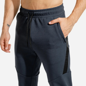 Venta al por mayor Slim Fit Activewear Gym Joggers Pantalones de secado rápido ligero con logotipo personalizado bordado bolsillo con cremallera - Product Image 2