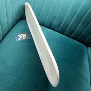 Plateau de service moderne fait main en résine écologique, forme personnalisée, long, effet marbre blanc lisse, style ange, pour les collations - Product Image 6