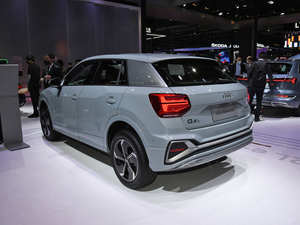 รถยนต์ไฟฟ้ามือสองปี 2025 รุ่น Q2-L ET-R--ON รุ่นท็อป พื้นที่กว้างขวาง ความเร็วสูง ระยะทางวิ่ง 201-300 กม. แบตเตอรี่ 50-70 กิโลวัตต์ชั่วโมง - Product Image 3