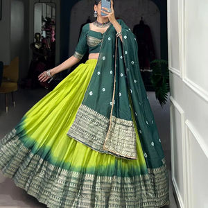 Dernier créateur Chanderi Silk Zari Weaving Border Lahenga Choli par FabZone Vêtements indiens et pakistanais - Product Image 1