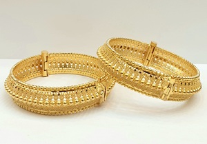 GRM Juego de brazaletes de Latón chapado en oro de 24 quilates para mujer, 2 accesorios de moda para boda, compromiso, fiesta, regalo de aniversario - Product Image 3