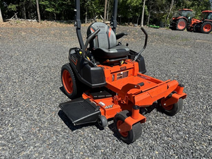 Cortadora de Césped de Giro Cero Kubota Z242 con Motor Kawasaki de 21.5 HP y Plataforma de Corte Fabricada de 48 Pulgadas en Venta - Product Image 4