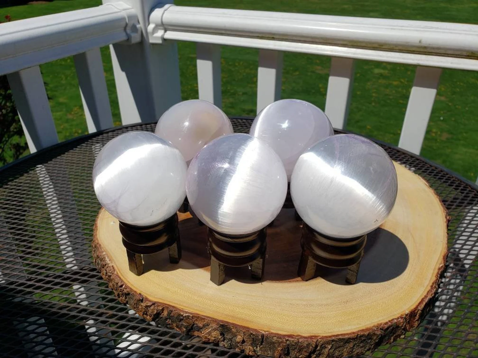 ตามที่แสดงในภาพ