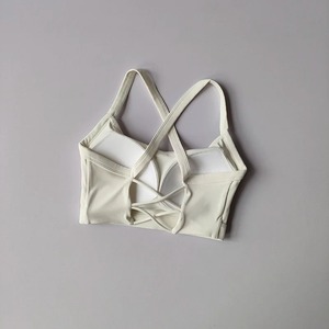 Sujetador deportivo transpirable a prueba de golpes ecológico para mujer precio al por mayor personalizado Top Runni Fitness estampado con logotipo frontal Digital - Product Image 1