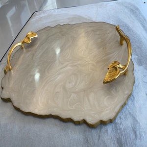 Bandeja de servicio hecha a mano de madera con diseño geométrico de lujo Vintage mango duradero resorts aperitivos café postre platos lacados - Product Image 1