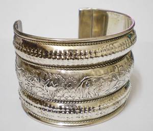 Bracelet jonc en cuivre plaqué argent de style ethnique tendance pour femmes, fait à la main, vintage, réglable, design tribal, martelé - Product Image 5