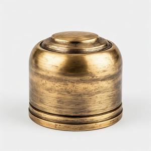 Butée de porte élégante en laiton à fixation au sol pour salles de bain modernes, offrant un contrôle et une protection durables et robustes des portes. - Product Image 4