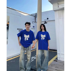 เสื้อยืดทรงสลิมฟิต ผ้าสแปนเด็กซ์/คอตตอน คอมฟิเท็กซ์ โบว์ แฟบริค 240 แกรม ลายตัวอักษร สตรีทแวร์ ยูนิเซ็กส์ ผู้ชาย ผู้หญิง - Product Image 1