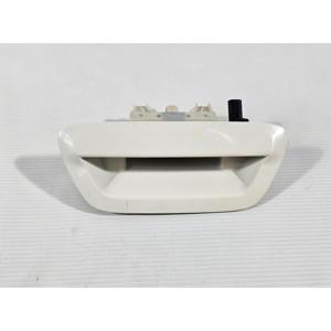 BOTÓN DE CERRADURA DEL PORTÓN TRASERO JEEP Serie Compass 5VF92TRMA (16>) - Product Image 1