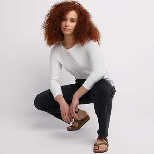 High Quality Women's <b>Long</b> Sleeve Fashion <b>T</b> <b>Shirts</b> Wholesale round Neck Solid Pattern Plus Size Clothing - Product Image 3