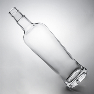 Bouteilles de whisky et de vodka en verre rondes de 500 ml/700 ml/750 ml avec bouchon en liège, <span class=keywords><strong>prix</strong></span> de gros - Product Image 1