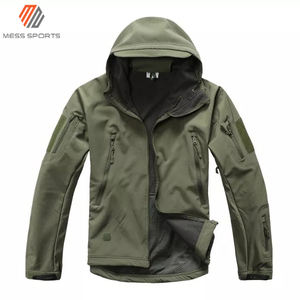Vêtements confortables pour hommes Vente en gros de haute qualité couleur unie Vestes softshell légères meilleure conception pour hommes - Product Image 4