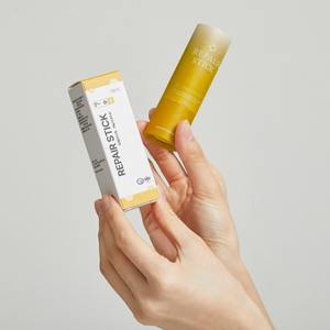 Bâton réparateur Cicacare pour la gestion des cicatrices de césarienne, des chéloïdes et des vergetures, Medisection Number S, 38 000, 60 000, 1 unité (15 g) - Product Image 1