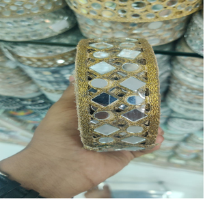 Fait sur mesure avec bordure en fil d'or et grande machine de travail de la pierre rubans brodés et lacets en couleurs pour robes de mariée - Product Image 2