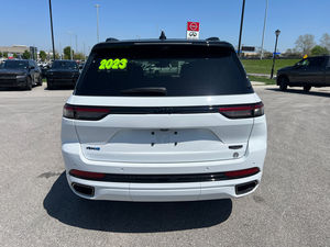 Gran Demanda del Jeep Grand Cherokee 4xe Summit Reserve 2023 - Product Image 4