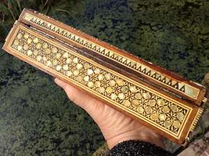 Boîte à bijoux de luxe moderne en bois décoratif fait main avec incrustation de nacre, motif floral gravé, organisateur de rangement pour accessoires - Product Image 4