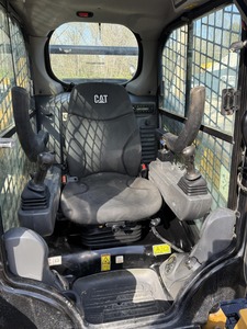 2023 pour Caterpillar 259D3 Skid Steer Loader Saut sur cet impressionnant chargeur frontal sur chenilles avec moteur à noyau Offre limitée - Product Image 2