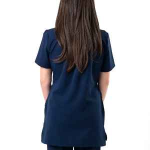 Combinaisons d'infirmière sur mesure pour femmes, vente en gros, logo imprimé, tissu tricoté 100% coton, uniformes d'hôpital de haute qualité - Product Image 4