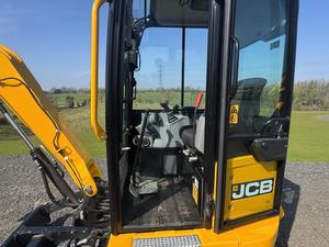 รถขุดขนาดเล็ก JCB 26C-1 คุณภาพสูง ปี 2023 แบบตีนตะขาบ สีเหลือง น้ำหนัก 1.8 ตัน เครื่องยนต์ 120 กิโลวัตต์ กำลังขุดสูง พร้อมอุปกรณ์ตักดิน - Product Image 2