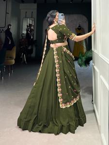 Atractivo diseño de color verde de alta calidad elegante tradicional indio étnico boda fiesta vestido Lehenga Choli para especiales - Product Image 4