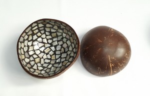 ราคาขายส่ง ชามเปลือกมะพร้าวขัดเงา เป็นมิตรกับสิ่งแวดล้อม ดีไซน์คลาสสิก สำหรับใช้ในครัวเรือนและตกแต่งบ้าน ผลิตในเวียดนาม - Product Image 5