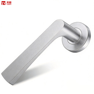 Manija de Puerta de Seguridad Tianyi de Metal Sólido con Roseta Dividida y Cerradura con Llave, Pieza Duradera para Renovación de Apartamentos y Hogares - Product Image 4