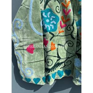 Uzbek Floral Embroidery Jacket Light Green Velvet Jacket With Stand Collar Cotton Lining for Autumn and Winter Unisex Jacket - Product Image 3